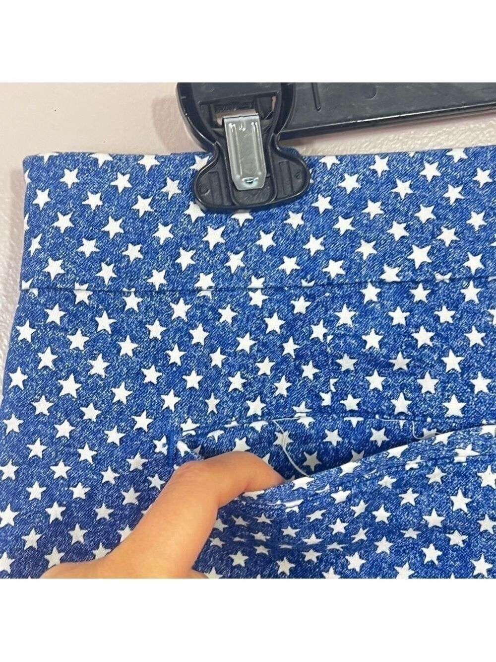 American Living Women Jean Shorts Stars Size 8 Stars Blue White - Picture 6 of 12